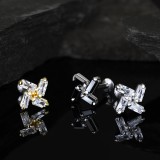 Piercing micro-labret 125 - Quatre zircones rectangulaires gold-ip