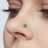 Piercing nez droit 0,8mm 83 - Carré strass bleu-clair
