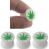 Plug silicone blanc feuille de cannabis verte (ACRY51)