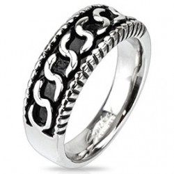 Bague acier 50 - Style chaine sur fond noir