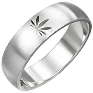 bague en or cannabis bague en or cannabis