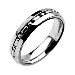 Bague acier 60 - Centre avec une chainette