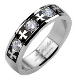 Bague croix de malte avec zircones ronds (32)