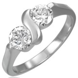 Bague deux zircones avec un S (43)