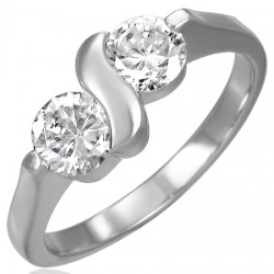 Bague deux zircones avec un S (43)