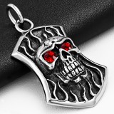 Pendentif gothique 15 - Plaque avec crâne yeux rouges