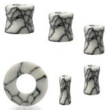 Tunnel courbe en howlite blanche