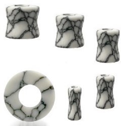 Tunnel courbe en howlite blanche