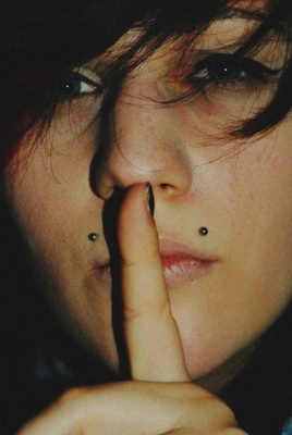  Piercing angel-bites de couleur noir 