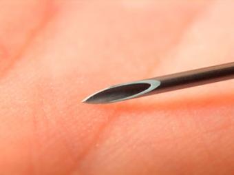 Faire un piercing téton