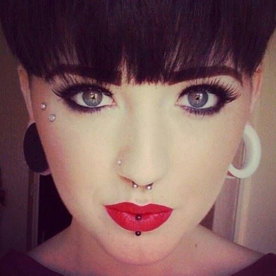  Piercing anti-arcade, septum, labret vertical et tunnels 