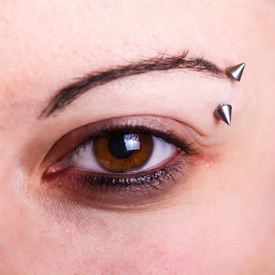  Piercing arcade en acier 316L avec deux pointes 