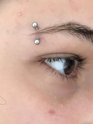  Piercing pour arcade banane classique avec deux boules 