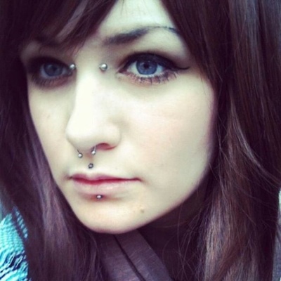  Piercing bridge, septum, labret et médusa 