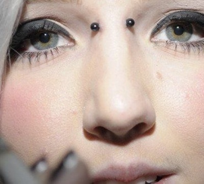  Piercing bridge en gros plan 