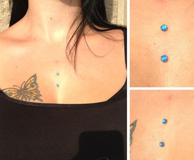  Piercing cleavage / sternum avec des gems bleu turquoise 