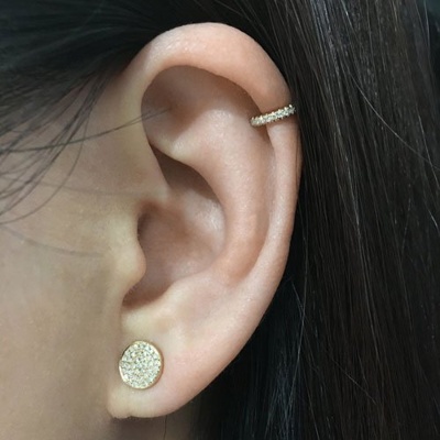  Bel anneau au piercing hélix 