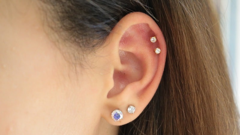 Piercing de l'hélix 2