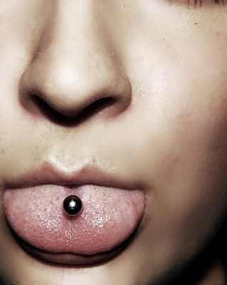  Piercing langue classique 