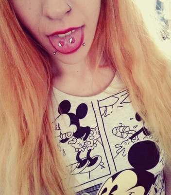  Piercing langue venom ou double piercing langue pokeball 