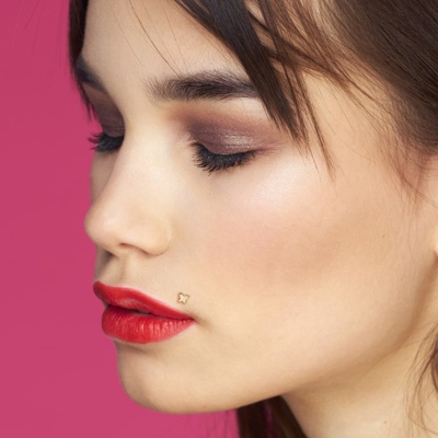  Piercing monroe en forme de papillon 