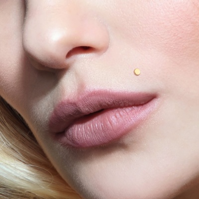  Piercing monroe rond et plat en or jaune 