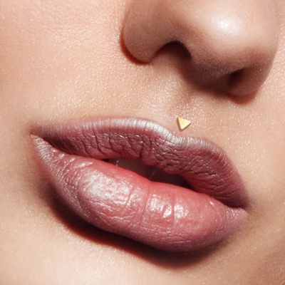  Piercing médusa en or jaune en forme de triangle 