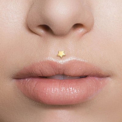  Piercing médusa en or jaune en forme d’étoile 