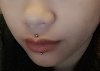 Le piercing lèvre cyber bites