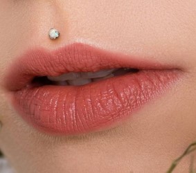 le piercing lèvre medusa