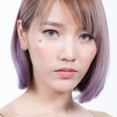  Piercing microdermal en forme d’étoile 