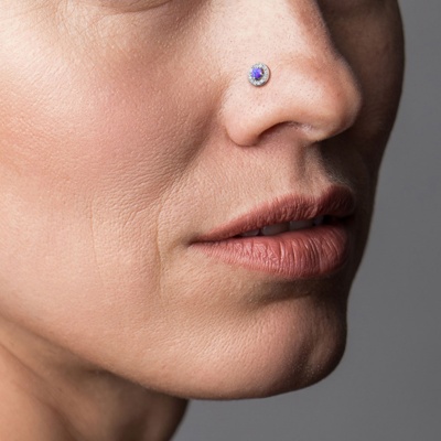  Piercing nez, narine rond avec une opalite 