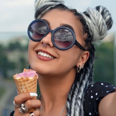  Piercing septum fer a cheval sur fille fun 