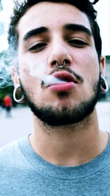  Piercing septum anneau sur homme 