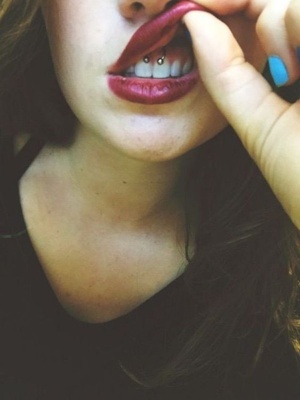  Piercing smiley / frein labial gris avec deux boules