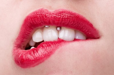 Présentation d’un piercing smiley