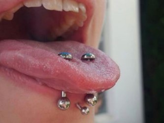 Présentation du piercing langue venom ou double piercing langue