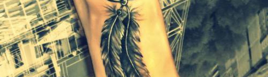 Tatouage plume : 120 idées, modèles en images