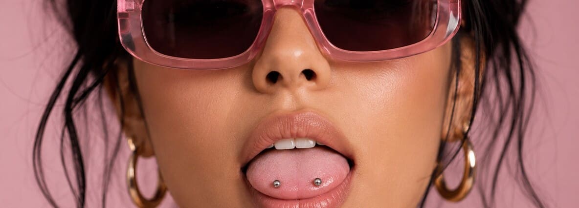 Piercing langue snake eyes : style unique & audacieux