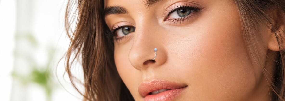 Faux Piercing Nez : Sans Perçage, Discret & Réaliste